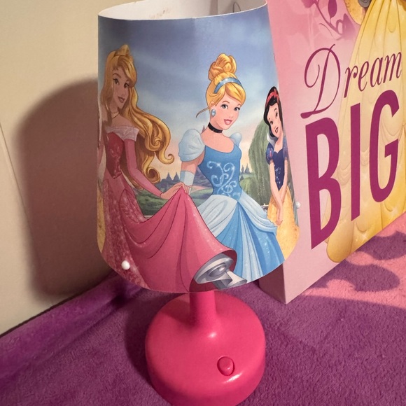 3 Piece Princess Set! Blanket / Throw, Canvas Wall Art & Princess Night Light - Picture 3 of 5